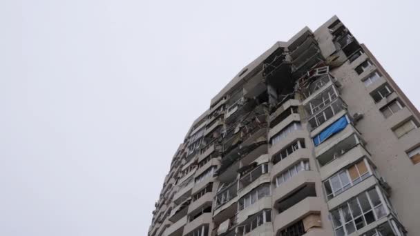 Chernihiv Ukraine 2022 Ένα Κατεστραμμένο Κτίριο Μετά Από Αεροπορική Επίθεση — Αρχείο Βίντεο
