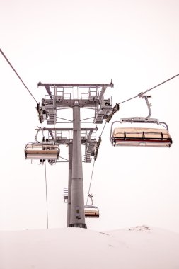 Teleferik Dağları üzerinde sandalye