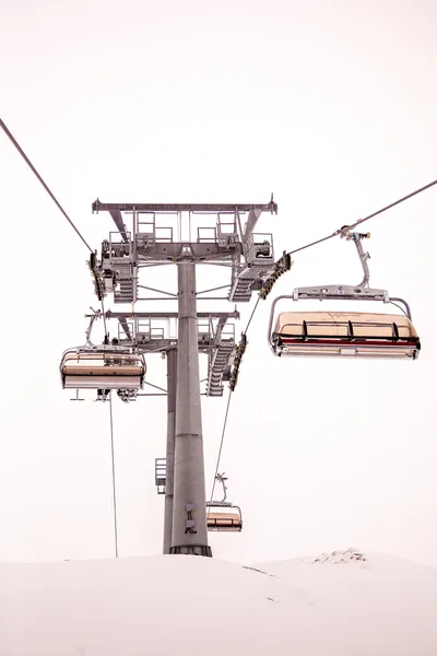 Ski chair lift on mountains — Stock Photo, Image