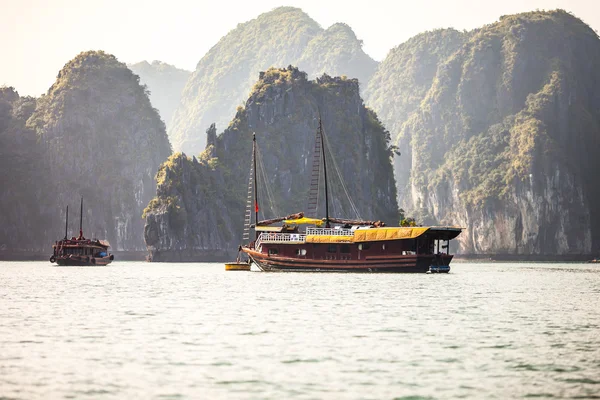 Hạ long bay, vietnam — Foto de Stock