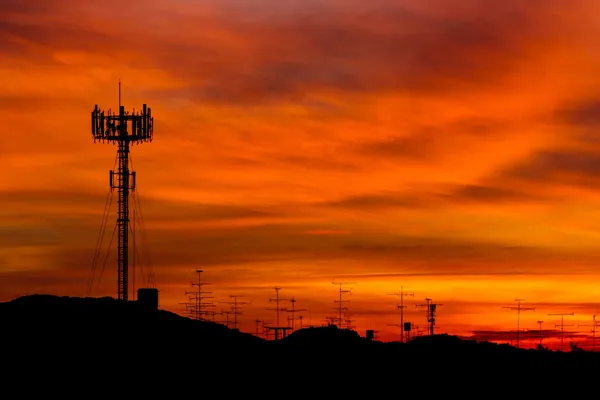 Hareket eden telefon kulesi — Stok fotoğraf