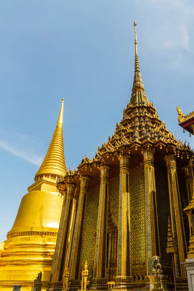 Thai Pagoda in the Royal Palace at Wat Phra Kaew, — Stock Photo, Image