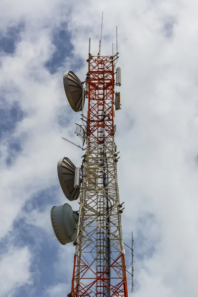 Hareket eden telefon kulesi — Stok fotoğraf