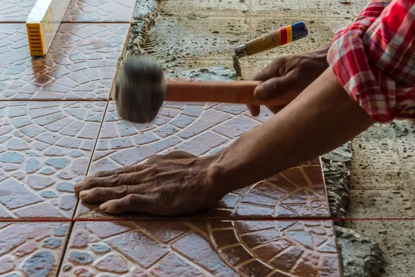 Floor tile installation. — Stock Photo, Image