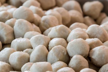 Domuz topları, Tay lezzetli domuz topları . 