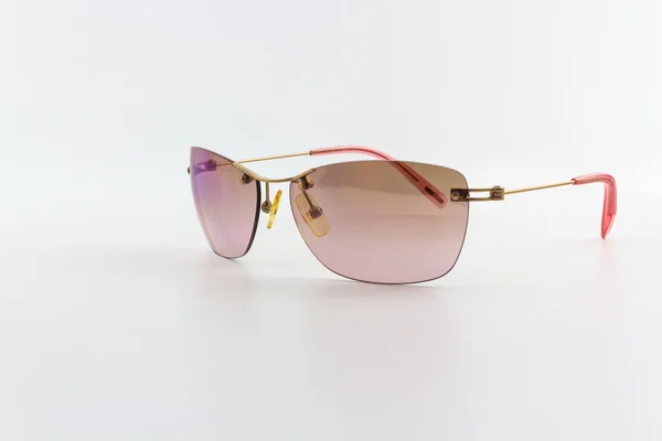 Elegantes gafas de sol rosas . — Foto de Stock