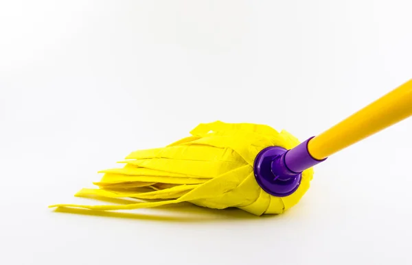Fregona de limpieza amarilla para suelo . —  Fotos de Stock
