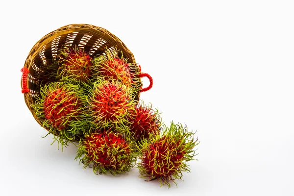 Owoców Rambutan w koszyku. — Zdjęcie stockowe