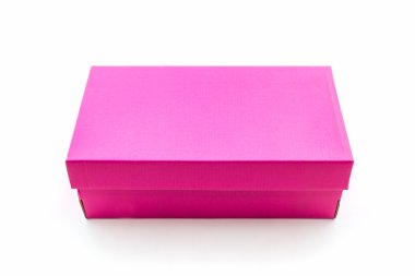 kırpma yolu beyaz zemin üzerine pembe ayakkabı kutusu. 