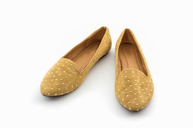 kahverengi düz ayakkabı.