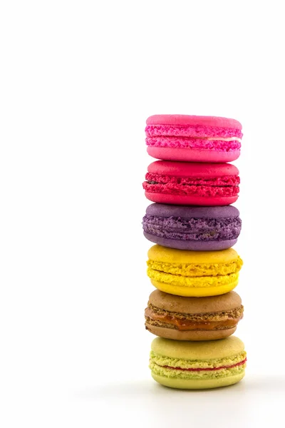 Macarrones franceses dulces y coloridos o macarones, Postres . — Foto de Stock