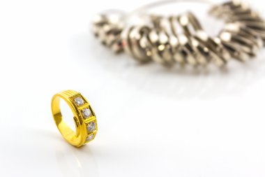 elmas yüzüğü kapatın .