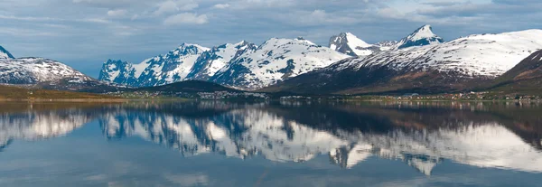 ノルウェーの北の山. — ストック写真