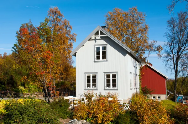 Hus och nedgången — Stockfoto