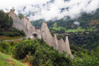 Euseigne Piramitleri