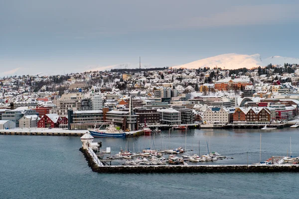 Vista aérea de la ciudad de Tromso al atardecer Troms Noruega — Foto de Stock