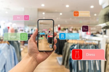 Artar reality pazarlama. Akıllı telefon kullanım bilgilerini denetlemek için Ar uygulama tutan el