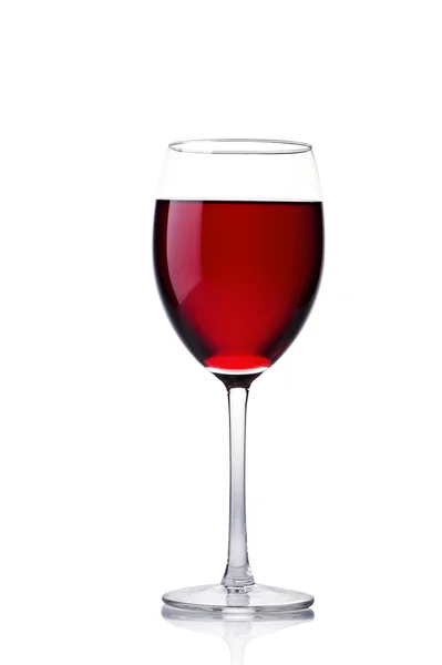 Un verre de vin rouge sur un isolat blanc — Photo