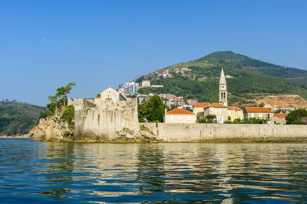 Vista de la ciudad vieja desde el mar —  Fotos de Stock