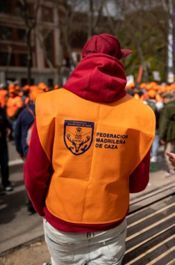 Madrid İspanya; 20 Mart 2022: Madrid kırsal dünyasının tanıtımı. Yüz binlerce protestocu 