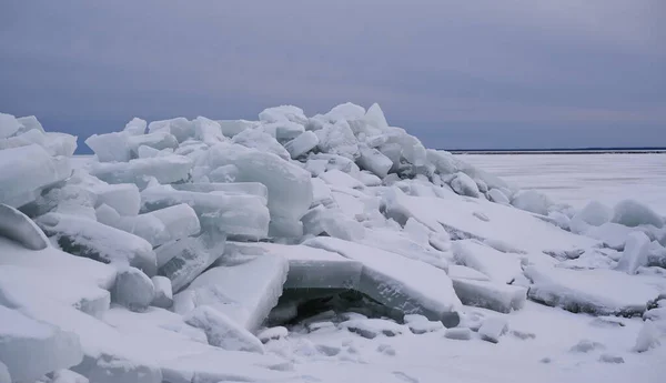 Ice hummocks, a heap of ice fragments on the Baltic Sea, compression of the ice cover — 스톡 사진