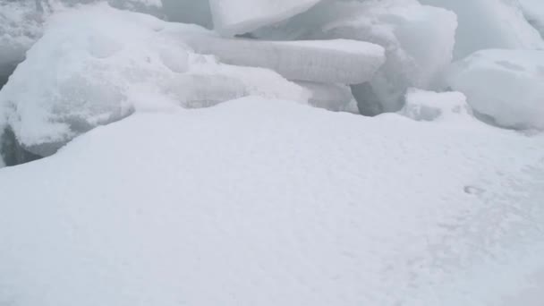 Ledové Pahorky Hromada Úlomků Ledu Baltském Moři Stlačení Ledové Pokrývky — Stock video