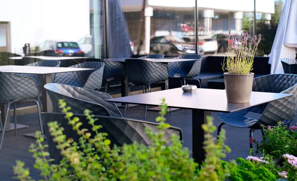 Terraza Verano Del Restaurante Día Despejado Mesa Cerca Del Restaurante — Foto de Stock