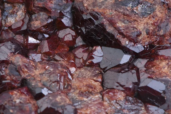 Druse of crystals garnet — Stock Photo, Image