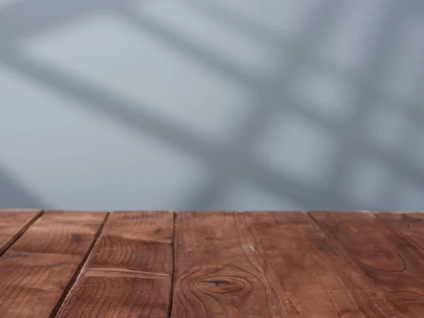 Leere Holztischplatte Mit Licht Aus Dem Fenster — Stockfoto