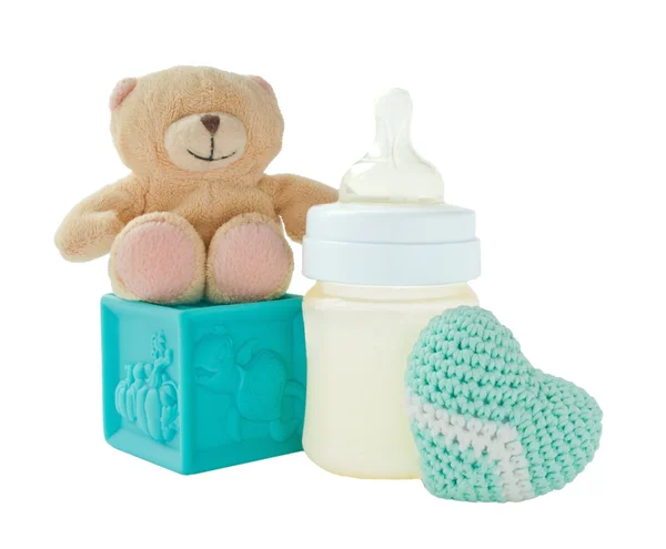 Produits pour bébés sur fond blanc — Photo