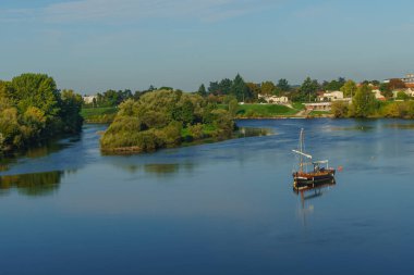 Bergerac 'taki Dordogne Nehri. Yeni Aquitaine. Fransa