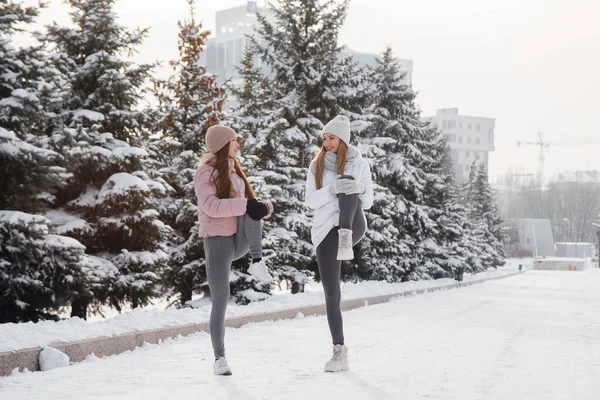 Two Young Athletic Girls Warm Running Sunny Winter Day Healthy — Stock Photo, Image