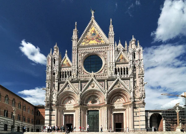 Fachada Famosa Catedral Siena Toscana Itália Uma Bela Primavera Europa — Fotografia de Stock