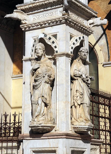 Artful Sculptures City Hall Palazzo Publico Piazza Del Campo Siena — Stock Photo, Image