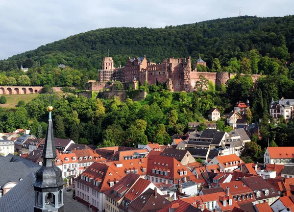 Vista Catedral Para Famoso Castelo Heidelberg Alemanha Belo Dia Verão — Fotografia de Stock