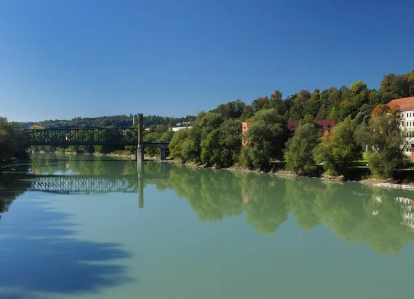 Most Kolejowy Nad Rzeką Inn Passau Niemcy Piękny Słoneczny Jesienny — Zdjęcie stockowe