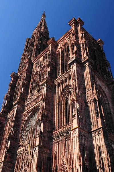 Jos Sus Vedere Fatada Din Față Faimoasei Catedrale Din Strasbourg — Fotografie, imagine de stoc
