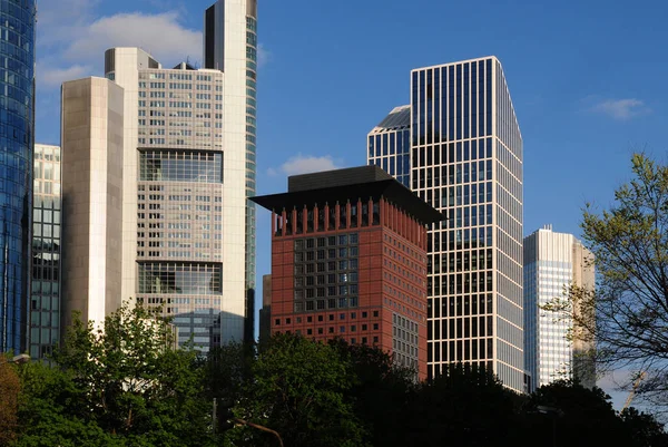 Utsikt Från Taunusanlage Till Skyskrapan Finansdistriktet Frankfurt Hessen Tyskland Vacker — Stockfoto