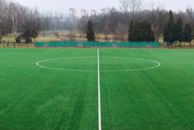 Futbol sahasının merkezinin görüntüsü