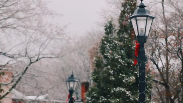 Increíble Interior Navidad Con Una Vista Ventana Una Ventisca Invierno — Vídeo de stock