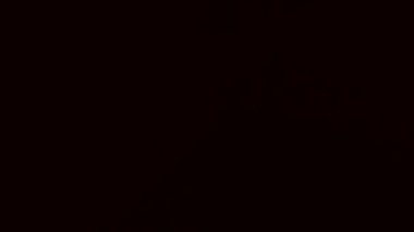 Suya yayılan renkli boya. 