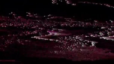 Vintage düğmesi açık, televizyonu kapat. Analog Statik Gürültü dokusu. Tek renkli, siyah-beyaz titreşimli ses. Ekran hasarı TV efektleri ve objeler. VHS. Kötü müdahale.