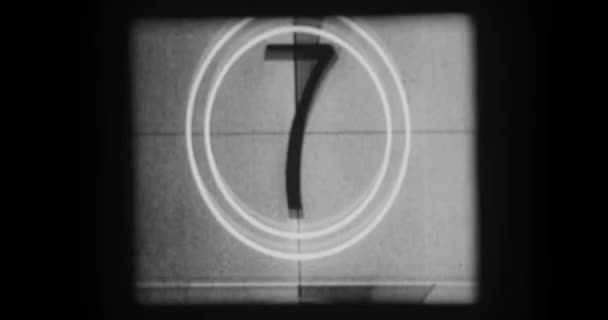 Black White Monochrome Universal Countdown Film Leader Dalam Bahasa Inggris — Stok Video