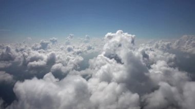 4K Zaman atlaması Majestic gün batımı ya da gün doğumu manzarası Doğanın inanılmaz ışığı gökyüzü bulutları