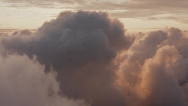 4K雄大な夕日や日の出の風景のタイムラプス大自然の幻想的な光雲景空 — ストック動画