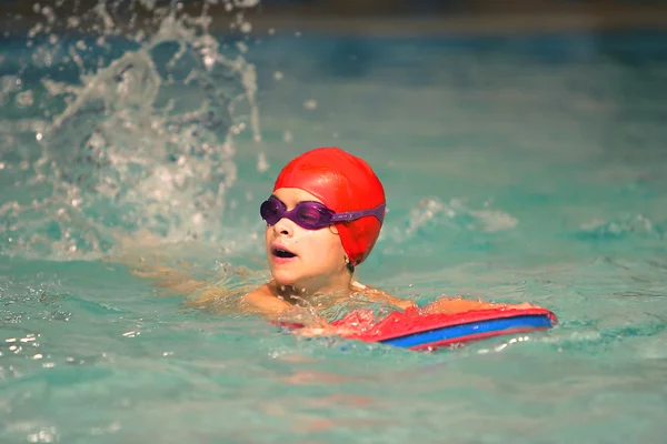 Úszás lány — Stock Fotó
