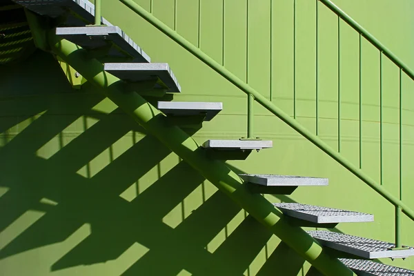 Treppe mit Geländer — Stockfoto