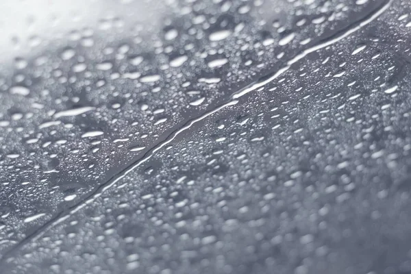 Regentropfen Tropfen Einem Kalten Wintertag Durch Ein Fenster Nahaufnahme Textur — Stockfoto