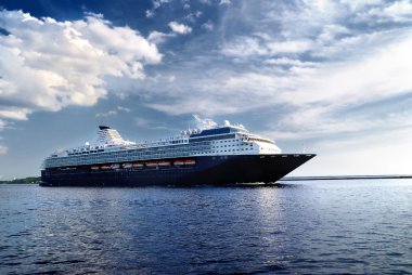 riga bağlantı noktası bırakarak cruise liner