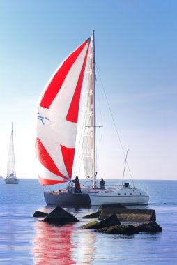 White yat yelken